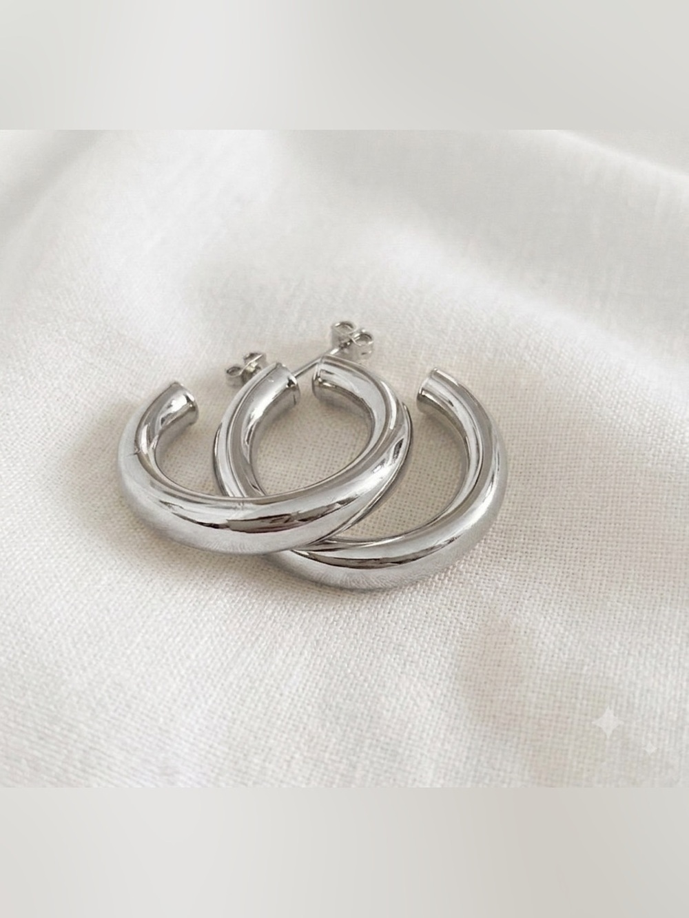Silver plated women’s 30mm hoop earrings hypoallergenic - Picture 4 of 4